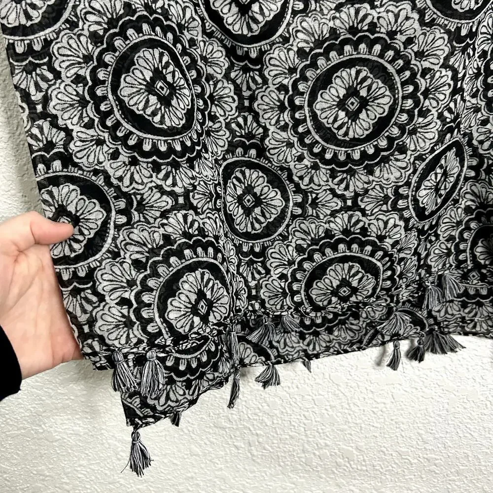 Lands End Black White Medallion Print Sarong Oblong Scarf Tassel NWT
